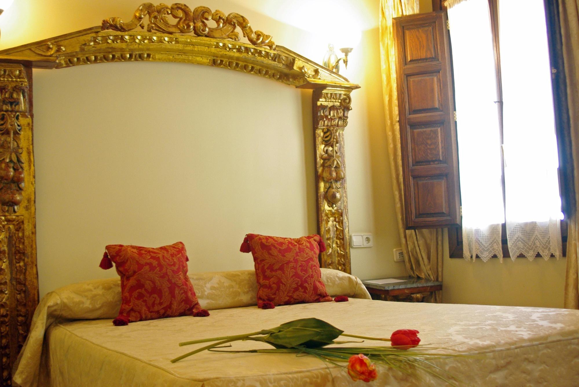 Hotel Alcazar Segovia Zimmer foto